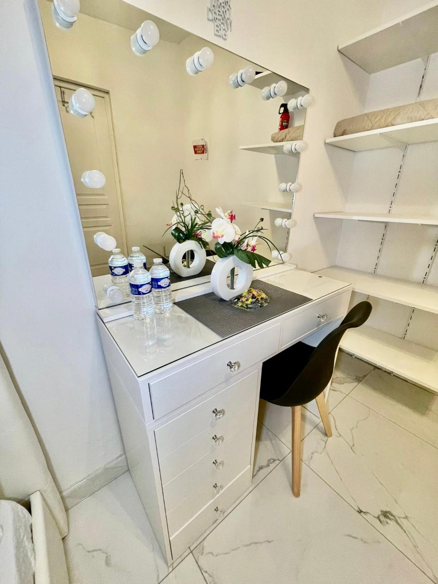 Agreable Chambre Menucourt ภายนอก รูปภาพ